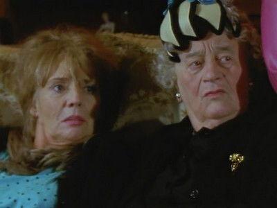 The Royle Family Season 3 Episode 4 - Funeral