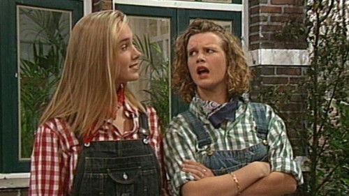 Oppassen!!! Season 4 Episode 10 - Tell it with flowers