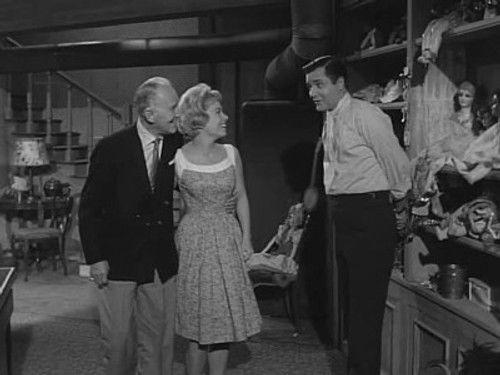 Thriller Season 2 Episode 15 - An Attractive Family