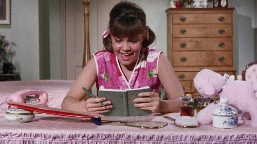Gidget Season 1 Episode 1 - Dear Diary-Et Al