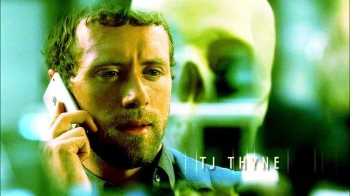 Bones Season 4 Episode 18 - The Doctor in the Den