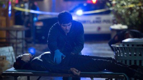 Grimm Season 2 Episode 13 - Face Off (2)