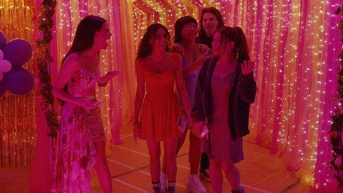 Ginny & Georgia Season 3 Episode 3 - Friends Can Dance