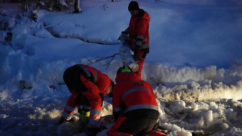 Ice Road Rescue Season 7 Episode 6 - Triple Jeopardy