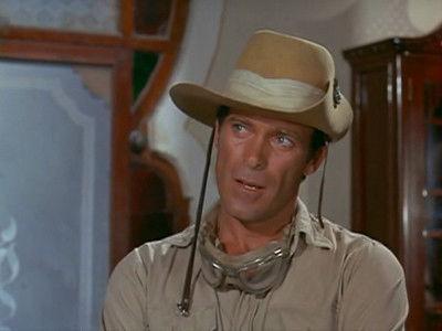 The Rat Patrol Season 1 Episode 12 - The Gun Runner Raid