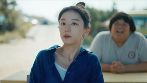 Like Flowers in Sand Season 1 Episode 7 - New Day, New Incident