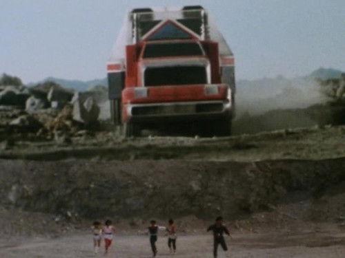 Choushinsei Flashman Season 1 Episode 17 - The Mysterious Giant Reckless Vehicle!