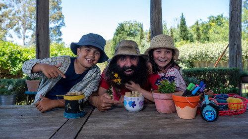 Gardening Australia Junior Season 1 Episode 5 - Building A Bee Hotel
