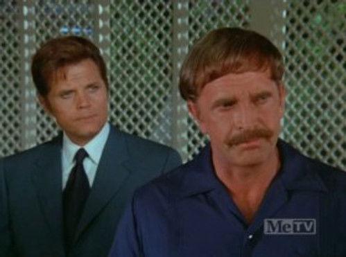 Hawaii Five-O Season 3 Episode 24 - The Grandstand Play (2)