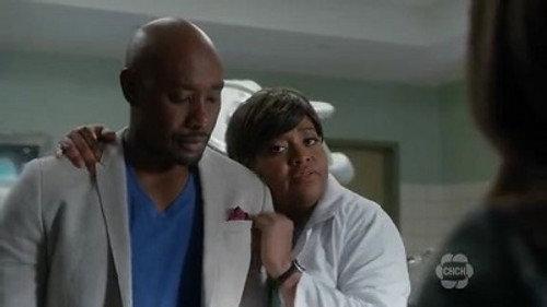 Rosewood Season 1 Episode 20 - Keratin & Kissyface