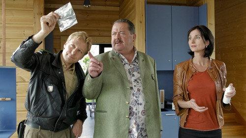 Die Rosenheim-Cops Season 10 Episode 8 - Auf den Hund gekommen