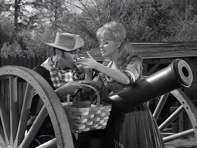 F Troop Season 1 Episode 23 - The Courtship of Wrangler Jane