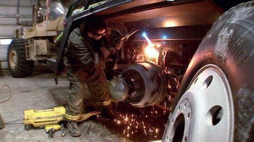 Ice Road Truckers Season 2 Episode 2 - Mechanical Mayhem
