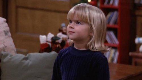 undefined Season 7 Episode 10 - Too Many Santas