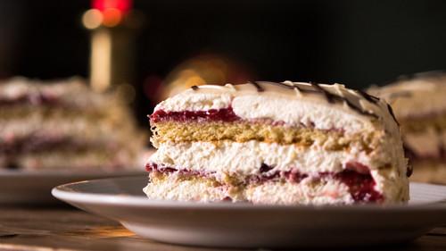 Paul Hollywood City Bakes Season 2 Episode 8 - Bergen