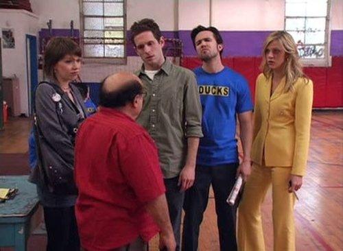 It's Always Sunny in Philadelphia Season 2 Episode 6 - The Gang Gives Back