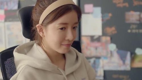 How to Be Thirty Season 1 Episode 1 - Episode 1