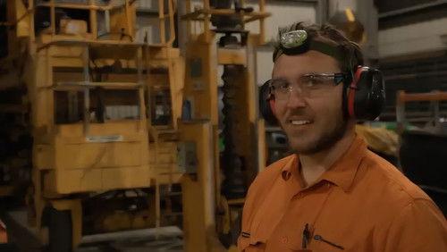 Train Rescue Down Under Season 1 Episode 2 - Getting a Freight Train to the Finish Line