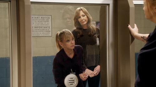 undefined Season 5 Episode 17 - Crazy Snakes and a Clog to the Head