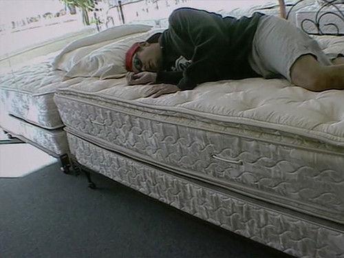 Jackass Season 3 Episode 9 - The Bed Wetter