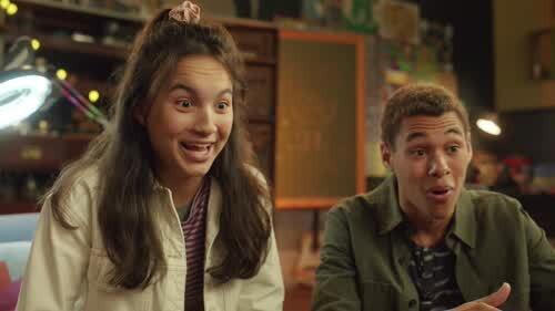 Hunter Street Season 4 Episode 1 - An Unexpected Guest
