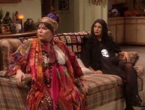 Roseanne Season 8 Episode 5 - Halloween: the Final Chapter