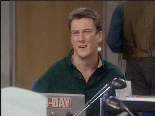 Drop the Dead Donkey Season 5 Episode 1 - Inside the Asylum