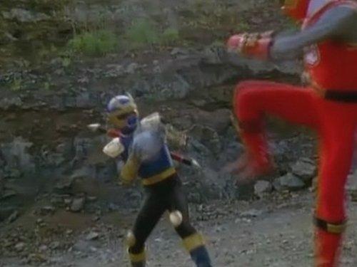 Power Rangers Season 11 Episode 7 - Thunder Strangers (3)