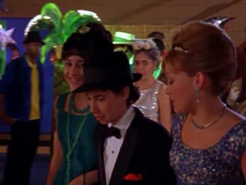 Lizzie McGuire Season 1 Episode 13 - Come Fly With Me