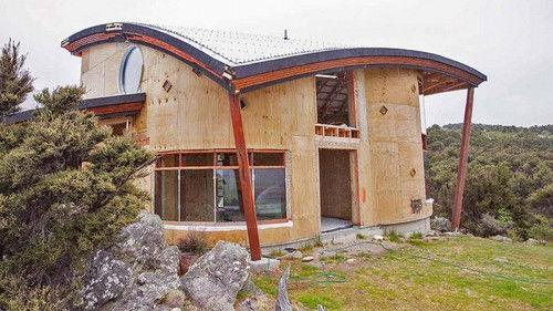 Grand Designs New Zealand Season 1 Episode 7 - Straw Bale House