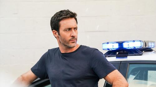 Hawaii Five-0 Season 10 Episode 6 - A ʻohe pau ka ʻike I ka halau hoʻokahi (All Knowledge Is Not Learned in Just One School)