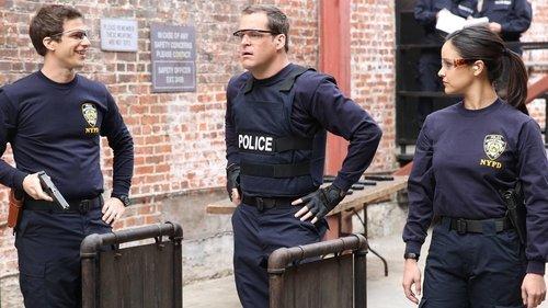 Brooklyn Nine-Nine Season 1 Episode 19 - Tactical Village