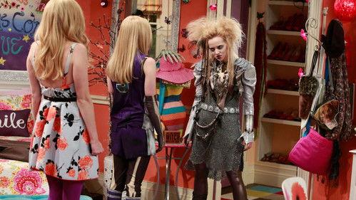 Liv and Maddie Season 2 Episode 3 - Helgaween-A-Rooney