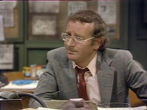 Barney Miller Season 6 Episode 8 - The Desk