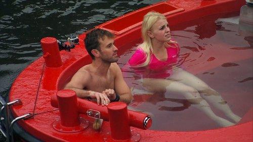 The Amazing Race Season 26 Episode 9 - Can I Get a Hot Tub!