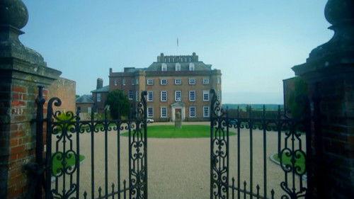 Whitstable Pearl Season 2 Episode 4 - The Gumshoe and the Femme Fatale