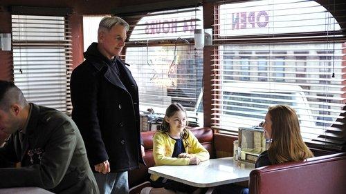 NCIS Season 9 Episode 14 - Life Before His Eyes