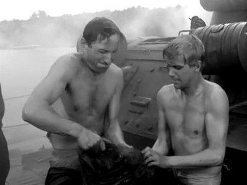 Four Tank-Men and a Dog Season 1 Episode 3 - Gdzie my – tam granica