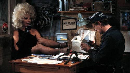 Macken Season 1 Episode 1 - Beige kund