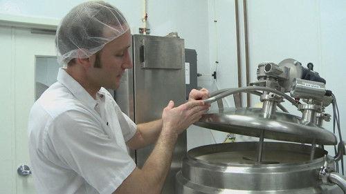 Wisconsin Foodie Season 3 Episode 13 - Clock Shadow Creamery