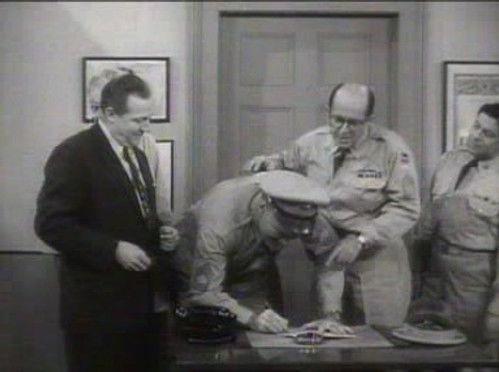 undefined Season 1 Episode 28 - Bilko and the Beast