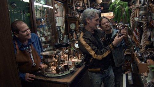 American Pickers Season 20 Episode 11 - Little Shop of Wonders