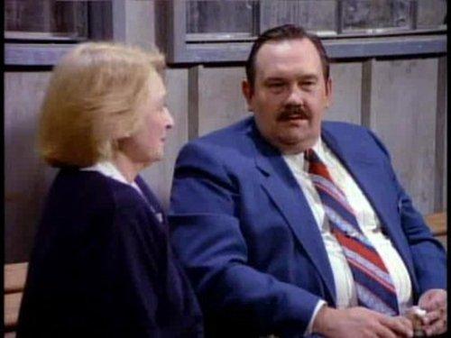 Wings Season 3 Episode 10 - The Late Mrs. Biggins