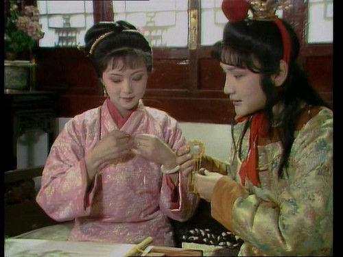 Dream in Red Mansions Season 1 Episode 4 - Daiyu Feels Slight Jealous While Meeting Baoyu at Baochai's Home