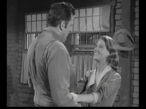Gunsmoke Season 8 Episode 19 - Cotter's Girl