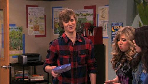 iCarly Season 4 Episode 10 - iOMG