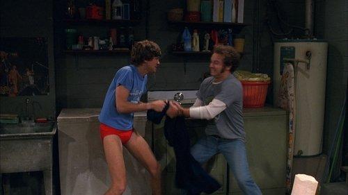 That '70s Show Season 4 Episode 14 - Eric's Hot Cousin