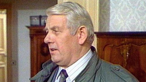 Polizeiruf 110 Season 16 Episode 1 - Mit List und Tücke