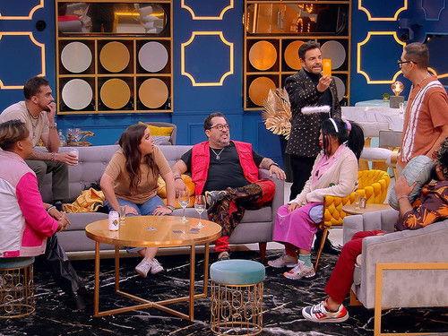 LOL: Last One Laughing Season 5 Episode 1 - Episode 1