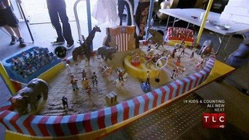 Cake Boss Season 4 Episode 1 - Circus, Celebrity Chef & Surprise!